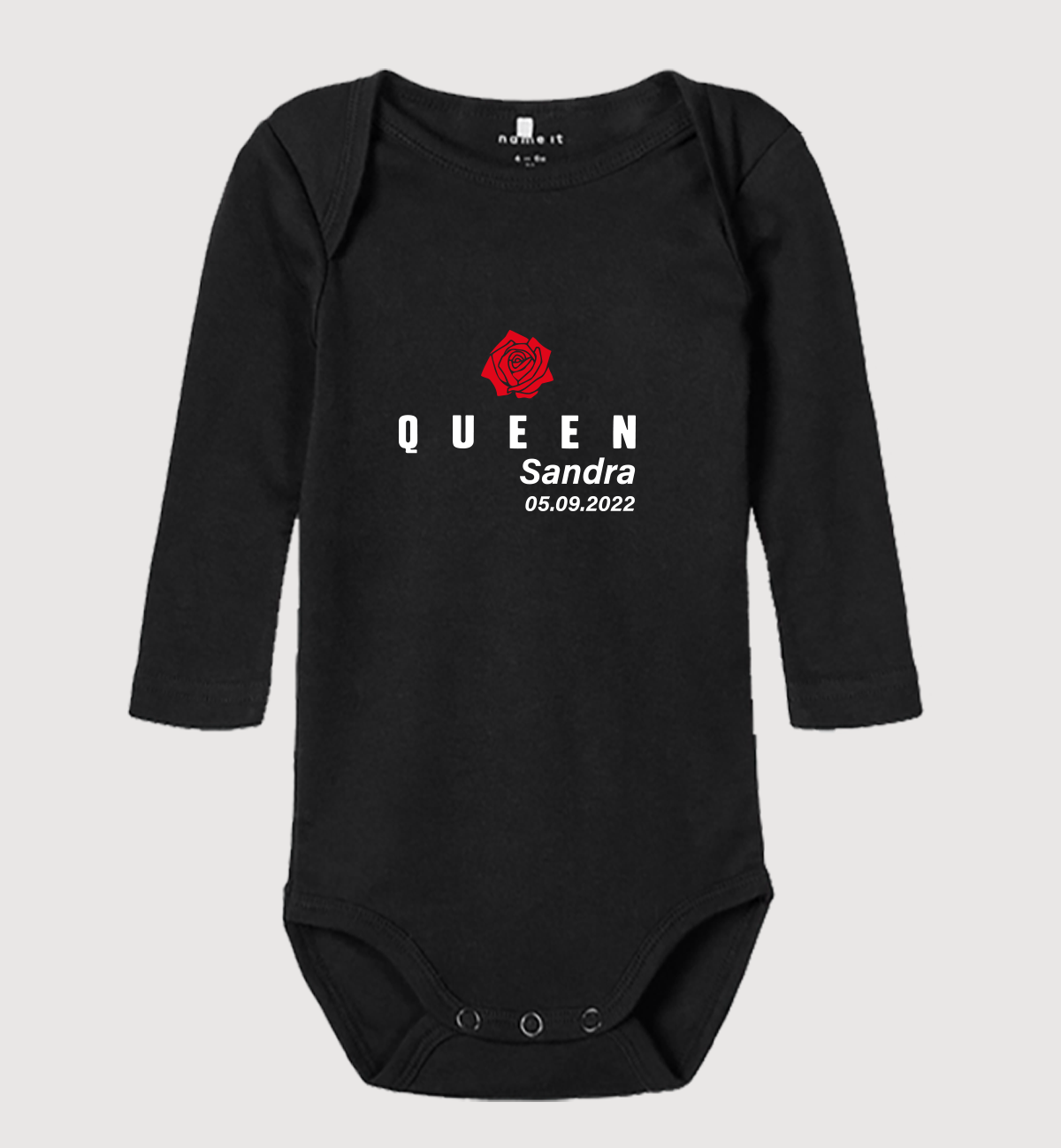 queen baby body mit name und datum bedrucken lassen in schwarz 
