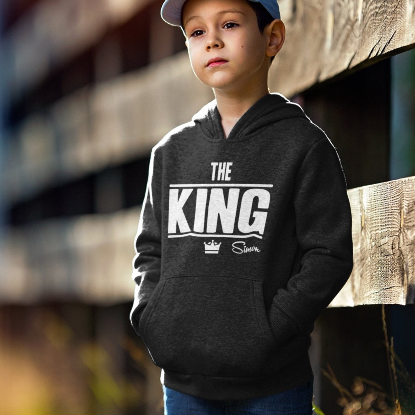 Kinder hoodie für Jungs mit namen bedrucken lassen schwarzes Kinder hoodie